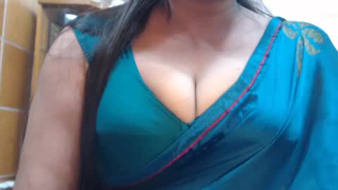 Snapshot of desimaisa130 chatting on June 19, 2026, 4:55 pm Maisa online show from June 19, 2026, 4:55 pm