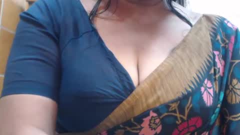 Snapshot of desimaisa130 chatting on June 22, 2026, 5:54 pm Maisa online show from June 22, 2026, 5:54 pm