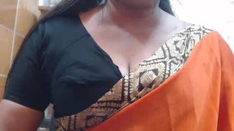 Snapshot of desimaisa130 chatting on June 23, 2026, 5:55 pm Maisa online show from June 23, 2026, 5:55 pm