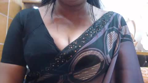 Snapshot of desimaisa130 chatting on June 24, 2026, 6:07 pm Maisa online show from June 24, 2026, 6:07 pm