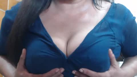 Snapshot of desimaisa130 chatting on July 28, 2026, 5:23 pm Maisa online show from July 28, 2026, 5:23 pm