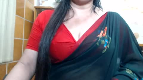 Snapshot of desimaisa130 chatting on July 31, 2026, 6:18 pm Maisa online show from July 31, 2026, 6:18 pm