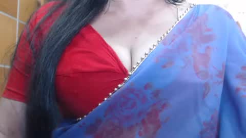 Snapshot of desimaisa130 chatting on August 3, 2026, 6:11 pm Maisa online show from August 3, 2026, 6:11 pm