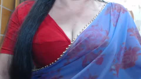 Snapshot of desimaisa130 chatting on August 4, 2026, 4:31 pm Maisa online show from August 4, 2026, 4:31 pm