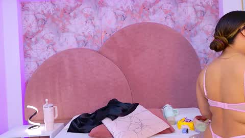 Snapshot of desire_sara chatting on September 26, 2025, 11:47 am Sara Desire online show from September 26, 2025, 11:47 am