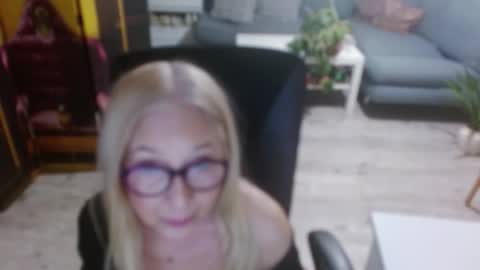 S O F I A online show from February 3, 2026, 4:34 pm