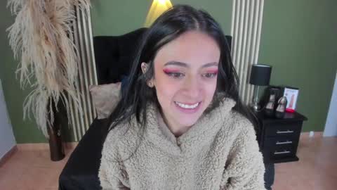 Snapshot of desiring__angel chatting on February 26, 2025, 1:43 am Desiring Angel online show from February 26, 2025, 1:43 am