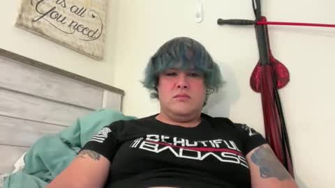 Dezmond online show from November 22, 2025, 10:42 pm