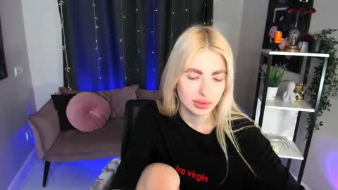 desperate_ramona online show from November 13, 2025, 6:23 am