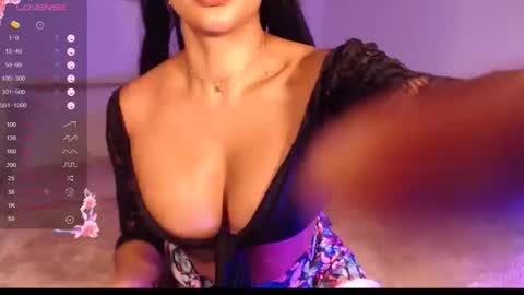 Destinne Mill online show from April 17, 2026, 11:24 am