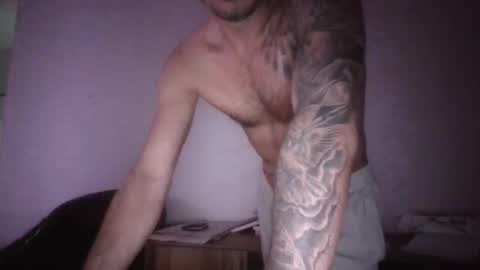 Snapshot of destrudoxxx chatting on January 31, 2026, 9:02 pm Destrudo online show from January 31, 2026, 9:02 pm