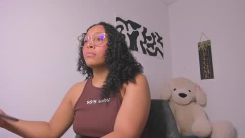 desty_y online show from April 7, 2026, 11:15 pm