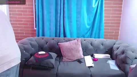 Snapshot of devi_black_13_ chatting on February 4, 2026, 1:00 am devi_black_13_ online show from February 4, 2026, 1:00 am