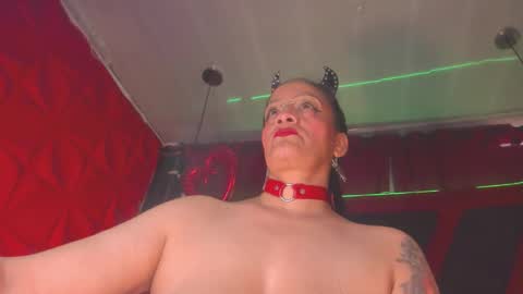 Snapshot of devil_taylorx chatting on February 11, 2026, 4:45 pm devil_taylorx online show from February 11, 2026, 4:45 pm