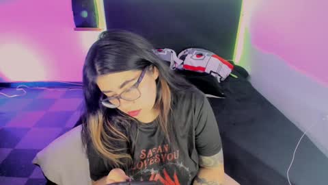 Snapshot of devilfox29 chatting on January 19, 2025, 2:15 am  L I NA  online show from January 19, 2025, 2:15 am