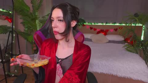 devilinee online show from February 7, 2025, 10:08 am