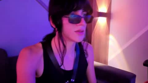 Snapshot of devils_cry_ chatting on September 24, 2025, 3:54 am Alex online show from September 24, 2025, 3:54 am