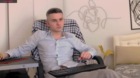 devin_ho online show from February 6, 2025, 8:45 pm