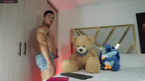 Snapshot of devin_hunter chatting on February 8, 2026, 12:47 am Devin Hunter online show from February 8, 2026, 12:47 am