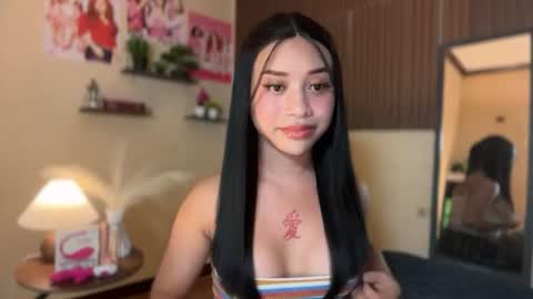 Snapshot of devine_goddessx chatting on June 20, 2026, 4:10 pm Devine Greyson online show from June 20, 2026, 4:10 pm