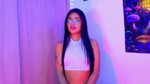 Sara 3 online show from October 28, 2025, 9:06 pm