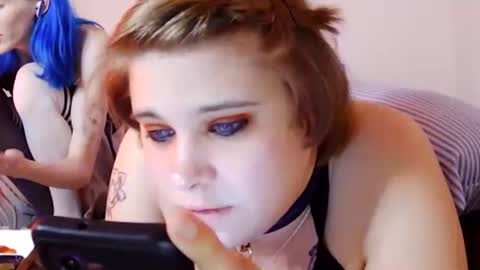 devykitten online show from April 6, 2026, 4:46 am
