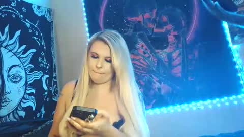 devyn winter online show from November 12, 2025, 10:52 pm