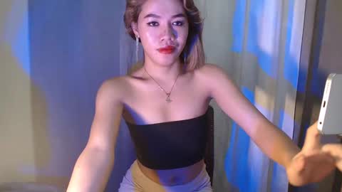 Snapshot of dexie121698 chatting on March 12, 2025, 5:13 am dexie121698 online show from March 12, 2025, 5:13 am