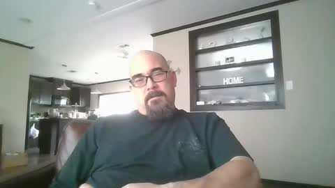 Snapshot of dexterbanana chatting on December 25, 2024, 7:24 pm Mike Sounde online show from December 25, 2024, 7:24 pm