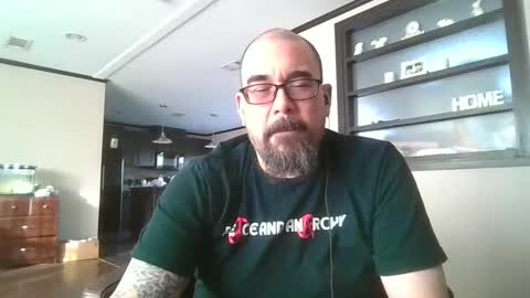 Snapshot of dexterbanana chatting on January 5, 2025, 10:29 pm Mike Sounde online show from January 5, 2025, 10:29 pm