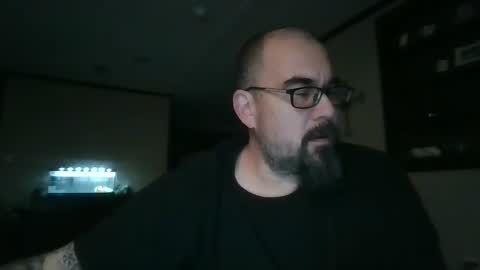 Snapshot of dexterbanana chatting on January 8, 2025, 1:42 am Mike Sounde online show from January 8, 2025, 1:42 am