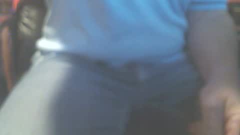 Snapshot of dfwgonewrong chatting on October 14, 2025, 3:51 am dfwgonewrong online show from October 14, 2025, 3:51 am