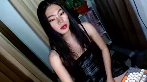 Snapshot of dhy_shane chatting on October 22, 2025, 4:51 pm dhy_shane online show from October 22, 2025, 4:51 pm