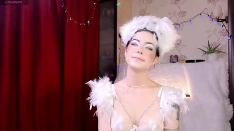 Diana online show from October 31, 2025, 4:19 pm