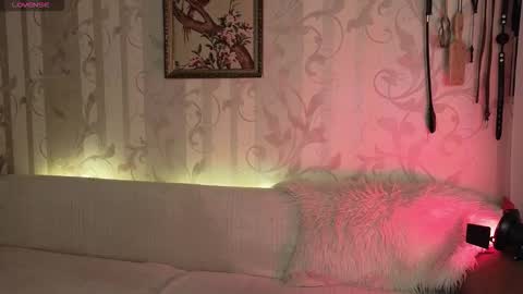 Snapshot of dia__diana chatting on September 9, 2025, 2:16 pm Diana Di Honey online show from September 9, 2025, 2:16 pm