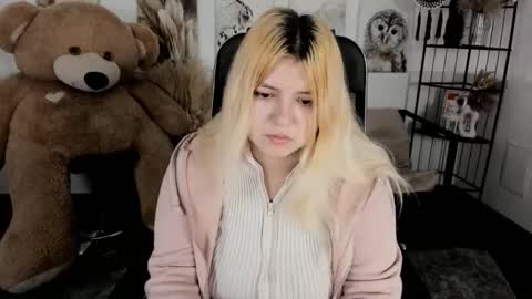 Snapshot of diaangell chatting on January 18, 2026, 7:28 pm Dia online show from January 18, 2026, 7:28 pm