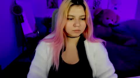 Snapshot of diaangell chatting on February 14, 2026, 7:21 pm Dia online show from February 14, 2026, 7:21 pm