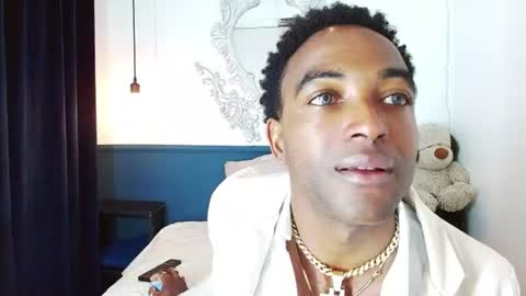 Snapshot of diamond__fox chatting on June 20, 2026, 1:41 am diamond__fox online show from June 20, 2026, 1:41 am