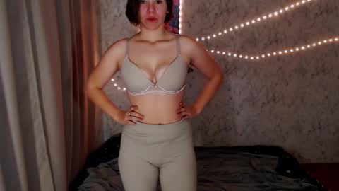 Snapshot of diamond_is chatting on October 18, 2025, 1:45 pm diamond is online show from October 18, 2025, 1:45 pm