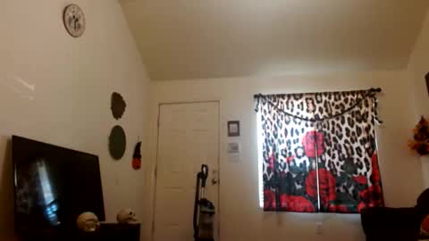 Snapshot of diamondmonroexo chatting on October 20, 2025, 5:13 pm DiamondMonroeXo online show from October 20, 2025, 5:13 pm