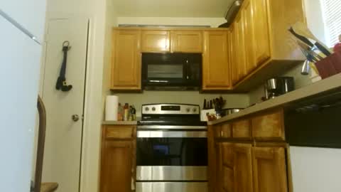 Snapshot of diamondmonroexo chatting on October 21, 2025, 5:02 pm DiamondMonroeXo online show from October 21, 2025, 5:02 pm