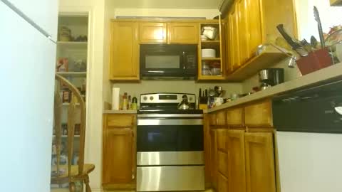 Snapshot of diamondmonroexo chatting on October 31, 2025, 5:25 pm DiamondMonroeXo online show from October 31, 2025, 5:25 pm