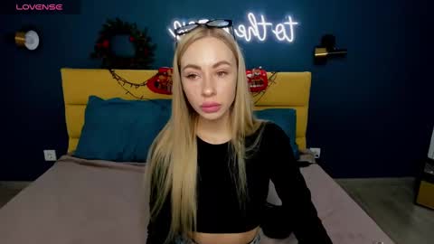 Snapshot of diana_garrett chatting on December 13, 2024, 8:51 am Diana  online show from December 13, 2024, 8:51 am