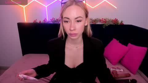 Snapshot of diana_garrett chatting on January 13, 2025, 1:45 am Diana  online show from January 13, 2025, 1:45 am