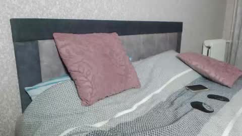 diana_lambert online show from November 24, 2025, 6:35 am