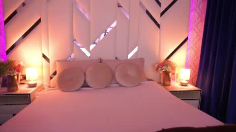 diana_nova online show from April 19, 2026, 6:24 am