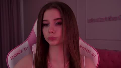 Snapshot of dianabecker chatting on January 24, 2025, 6:14 pm Diana online show from January 24, 2025, 6:14 pm