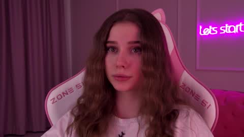 Snapshot of dianabecker chatting on January 26, 2025, 12:37 am Diana online show from January 26, 2025, 12:37 am