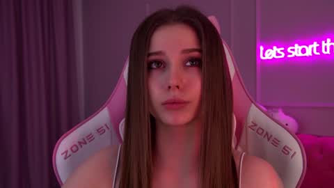 Snapshot of dianabecker chatting on January 28, 2025, 9:19 pm Diana online show from January 28, 2025, 9:19 pm