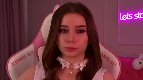 Snapshot of dianabecker chatting on February 3, 2025, 7:00 pm Diana online show from February 3, 2025, 7:00 pm